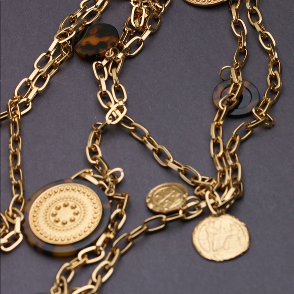 Elegant Gold Coin Pendant Necklace - Picture 5 of 11